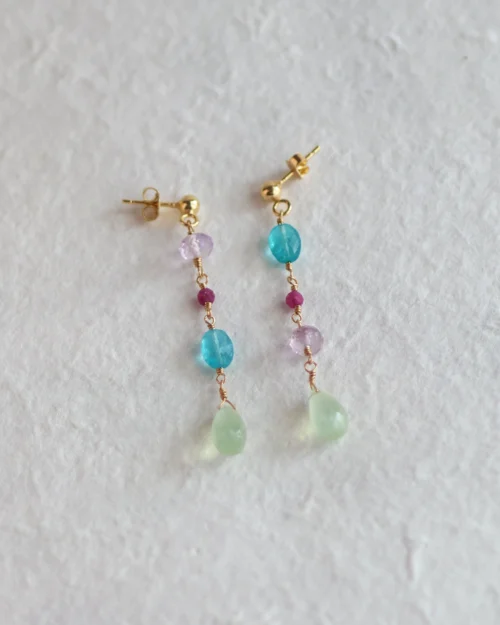 Orecchini rosario Le Printemps in argento 925 con ametista rosa, apatite, prehnite e rubino